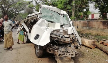 8 killed in Faridpur road crashes