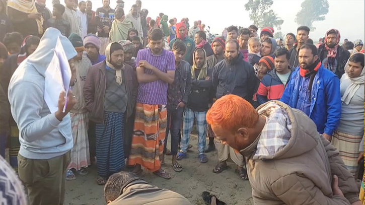 রাতে ফোন পেয়ে বাড়ির বাইরে, সকালে ফিরলেন লাশ হয়ে