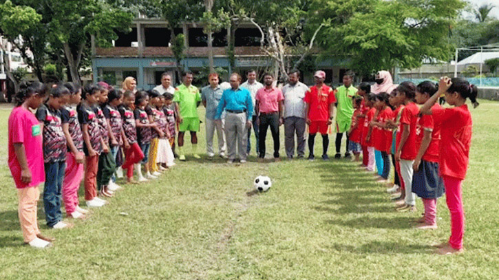 ‘প্রাথমিকের ‘বঙ্গবন্ধু ও বঙ্গমাতা’ ফুটবল টুর্নামেন্টের নাম বদল