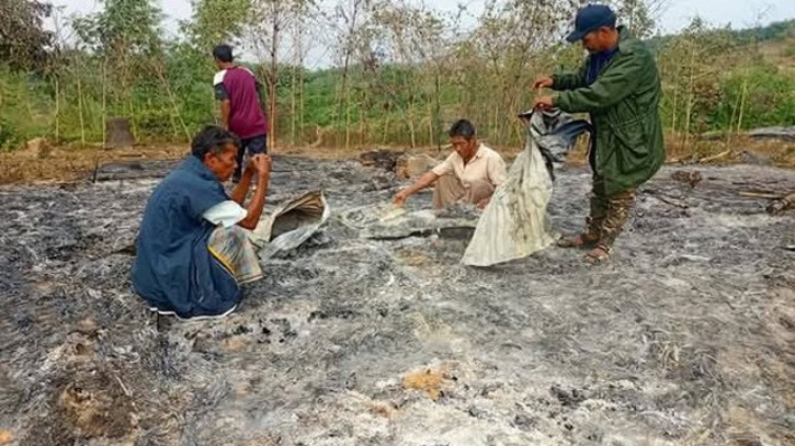 দুর্বৃত্তদের আগুনে পুড়লো ত্রিপুরাদের ১৭টি  বসতঘর