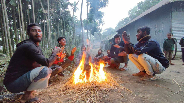 মৃদু শৈত্যপ্রবাহে কাঁপছে পঞ্চগড়, তাপমাত্রা ৯.৪ ডিগ্রি