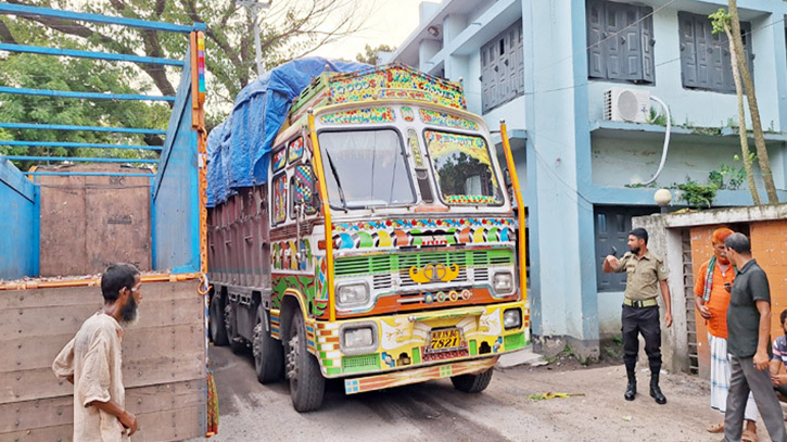 হিলি দিয়ে ভারত থেকে আসছে ৯১ হাজার টন চাল